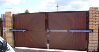 Купить распашные ворота из сэндвич-панелей Керчь, цена от 2782 руб.